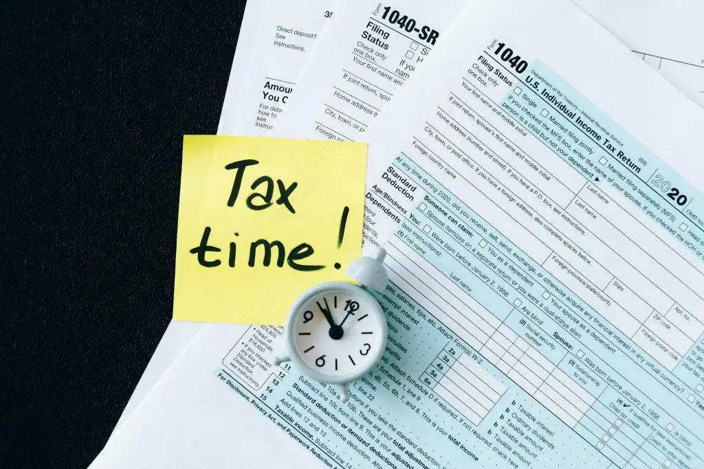 what happens if i file taxes late